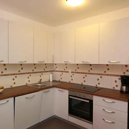Apartment In Insel Krk 14593